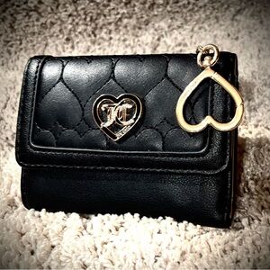 Black Quilted Juicy Heart Charm Small Wallet